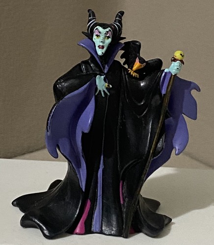 Disney maleficent figure - 🖤,