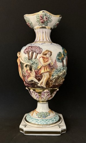 Capodimonte italy porcelain - r.,