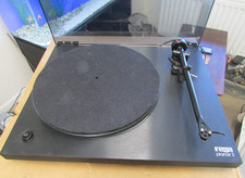 Rega Planar 2   Turntable