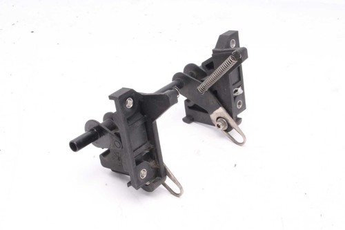 Seat mount - , front