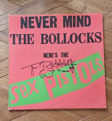 Signed sex pistols never - pistols,