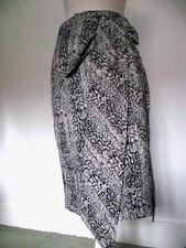 Debbie Shuchat 8 Designer Animal Snake skin Print Stretch Lined Skirt