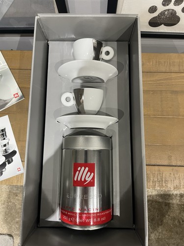 Illy art collection - art,