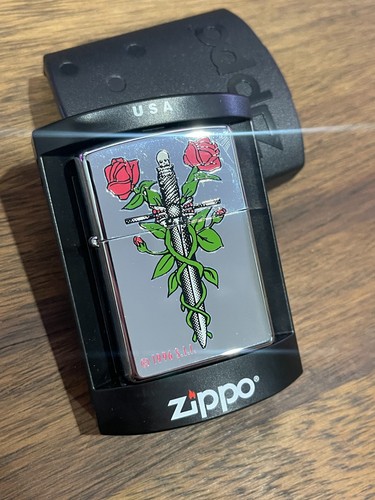Zippo dagger and rosses - dagger, sealed