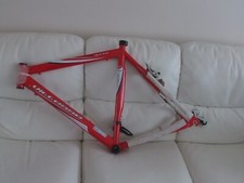 Vittesse Sprint Road Bike | 21 Speed | 22" Frame new but has some scuffs