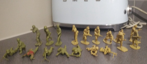 Vintage plastic army men - plastic,