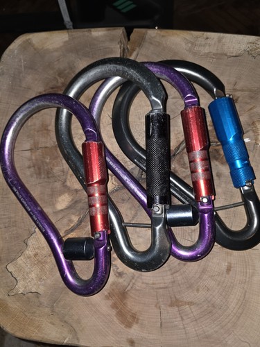 Dmm twist lock scaffold hook - ,