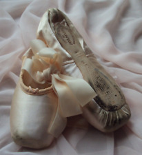 Pointe Shoes Innovation By Bob Martin Vintage Classical Ballet with Ribbon Ties