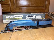 Wrenn 2 Rail W2212 LNER 4-6-2 A4 Class Loco 7 Sir Nigel Gresley serviced