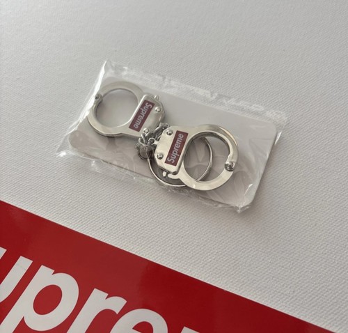 Supreme handcuff metal - handcuff,