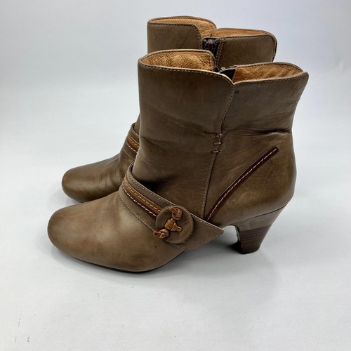 Clarks softwear women brown - women's,