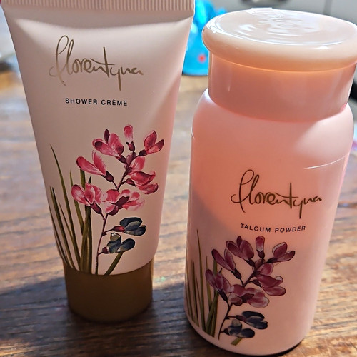 Florentyna shower crème - m&s,