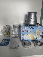 Kenwood Smoothie 2GO SB050Smoothie Maker 300W 2 clear containers & lids .ex cond