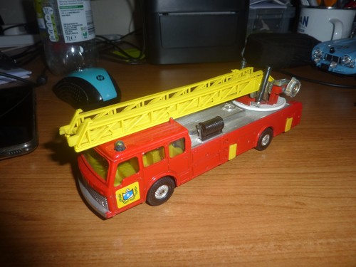 Corgi dennis aerial ladder - dennis,