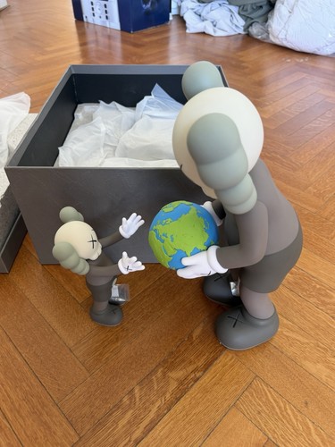 Kaws the promise - kaws,