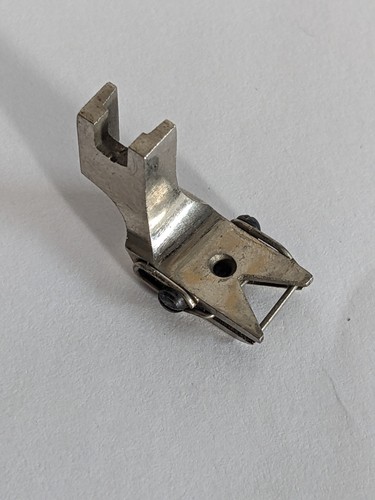 Singer vintage shuttle - vintage, sewing