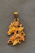 10k Black Hills Gold Horse