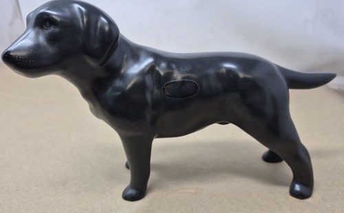 Black labrador dog figurine - black,