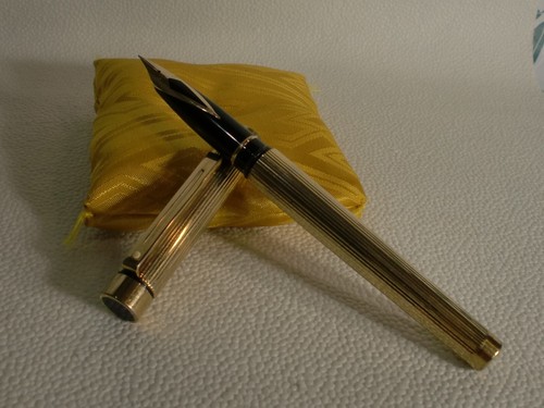 Sheaffer fountain pen gold - pen,