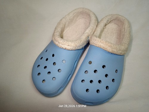 Crocs nwt classic - nwt,