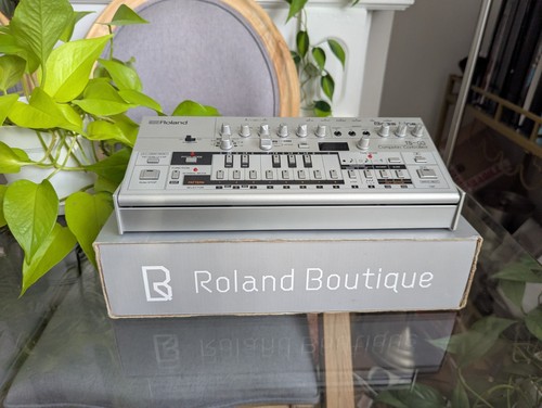 Roland boutique bass - boutique,