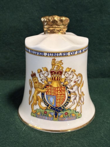 Vintage queen elizabeth - vintage, ii