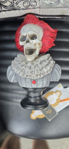 Led the clown - led, it