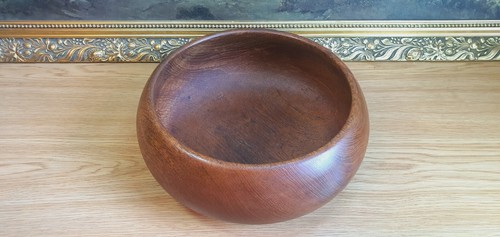 Hand made fruit bowl turned - hand,