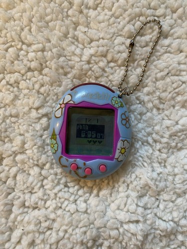 Blue flowery tamagotchi - flowery, v2