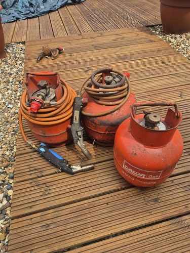 Gas bottles with - bottles, x
