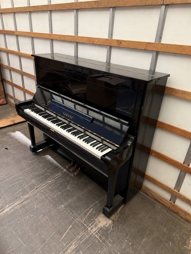 Yamaha upright piano - u3,