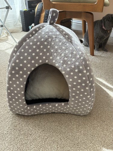 Pets home grey polka dot - at,