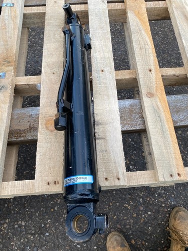 Genuine jcb boom ram 802 - jcb,