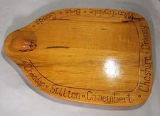 VINTAGE RETRO WOODEN CARVED MOUSE CHEESE  BOARD POKER WORK CHEESE NAMES 