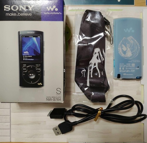 Open box sony walkman - [open,