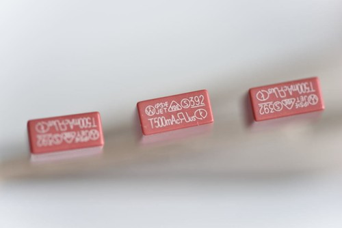Square plastic fuse to - 0.5,