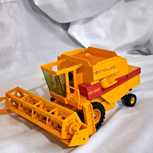 Britains new holland tr85 - britains,