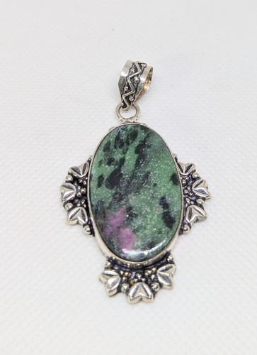 Natural ruby zoisite quartz - zoisite,
