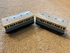 2x blue Express Coaches Tomy