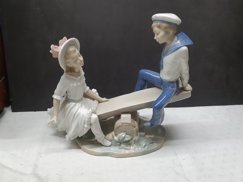 Lladro 1255 figure girl - 1255,