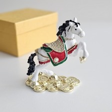 Luxurious White Horse Enamel