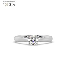 Round Diamond Engagement Ring