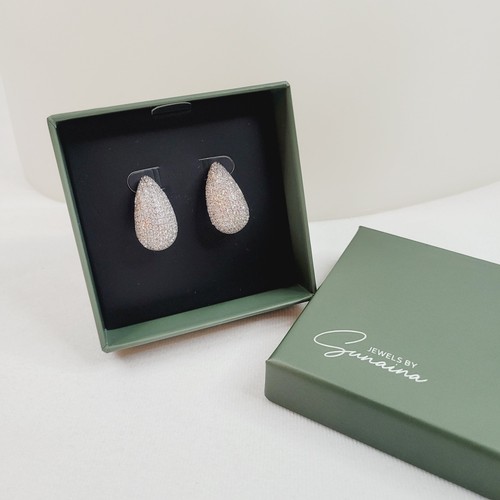 Jewels sunaina narnia - by, stud