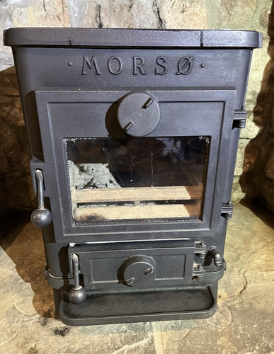 Morso squirrel cast iron - squirrel,