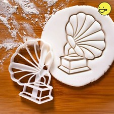Gramophone cookie cutter |