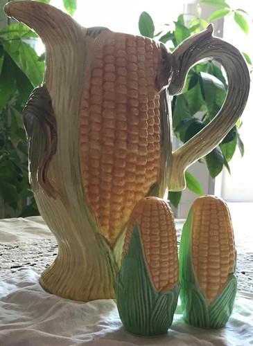 Figi corn husk pitcher vase - ,