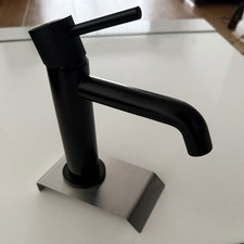 Saneux Modern Black Basin