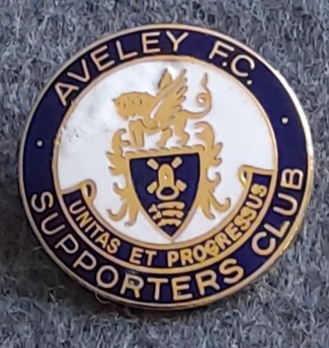 Aveley football club enamel - football,