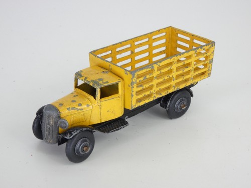 Dinky market gardeners - market, lorry