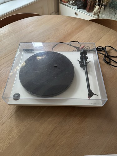 Rega turntable rp1 - ,